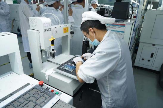 從圖紙到指尖 一臺筆記本電腦的誕生之旅——記機(jī)械革命工廠探訪